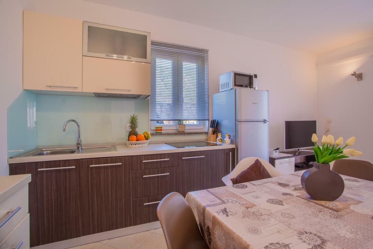 Apartman Madlen Đảo Đảo Cres Ngoại thất bức ảnh