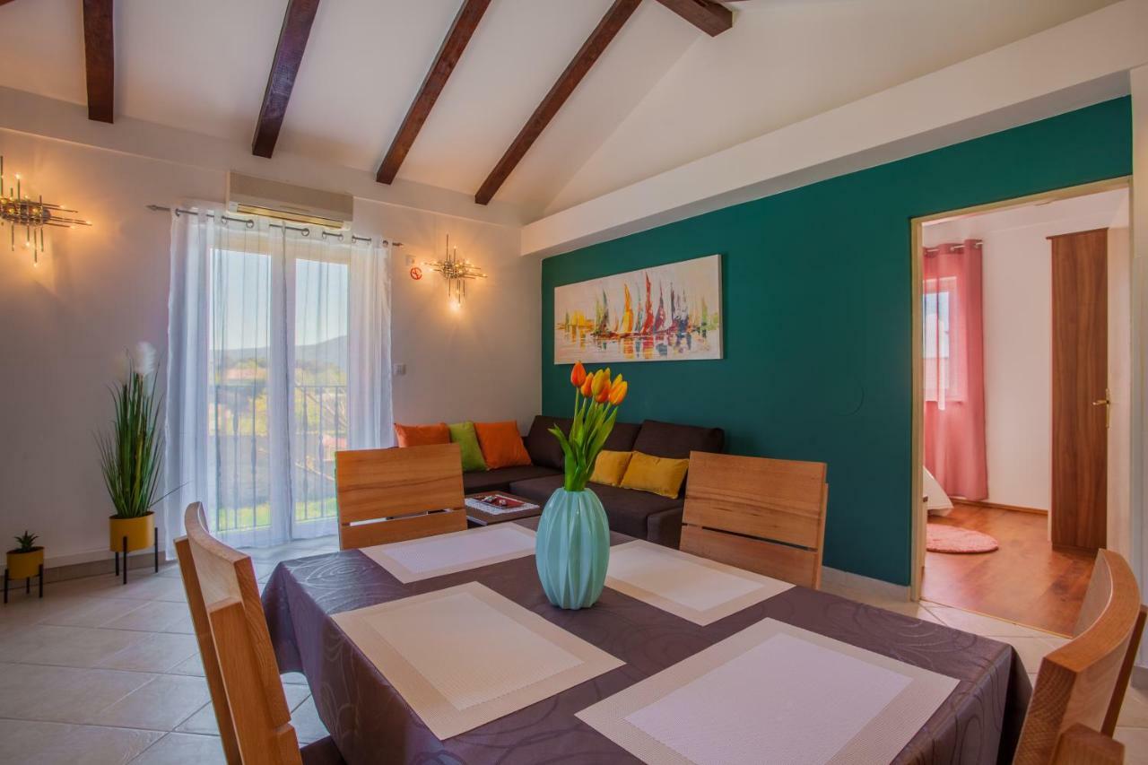 Apartman Madlen Đảo Đảo Cres Ngoại thất bức ảnh
