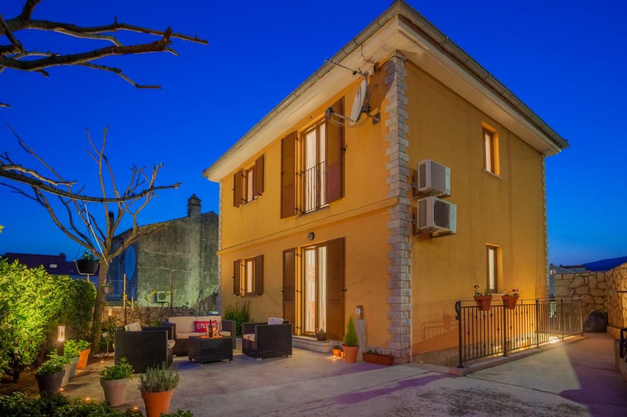 Apartman Madlen Đảo Đảo Cres Ngoại thất bức ảnh