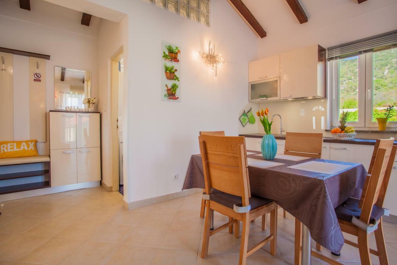 Apartman Madlen Đảo Đảo Cres Ngoại thất bức ảnh