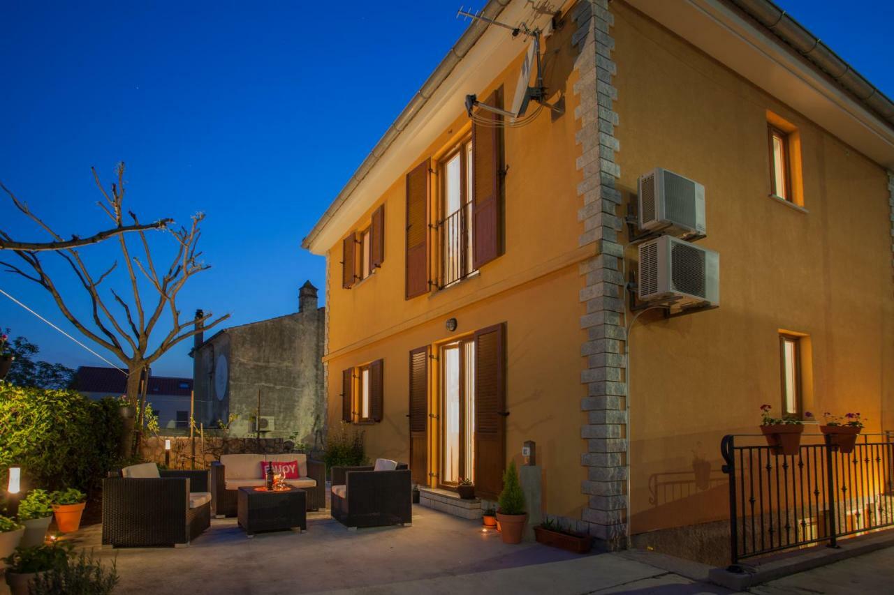 Apartman Madlen Đảo Đảo Cres Ngoại thất bức ảnh