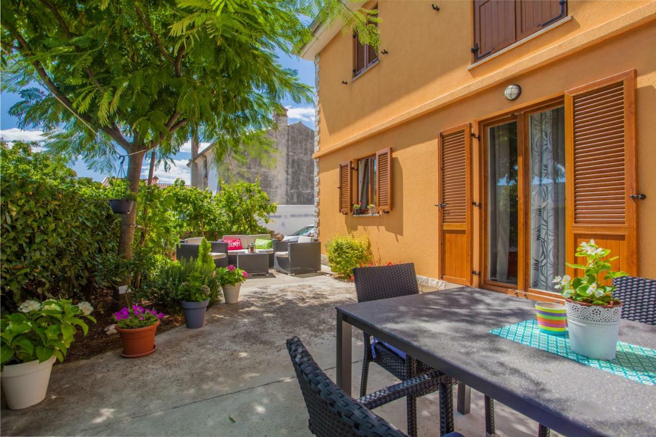 Apartman Madlen Đảo Đảo Cres Ngoại thất bức ảnh